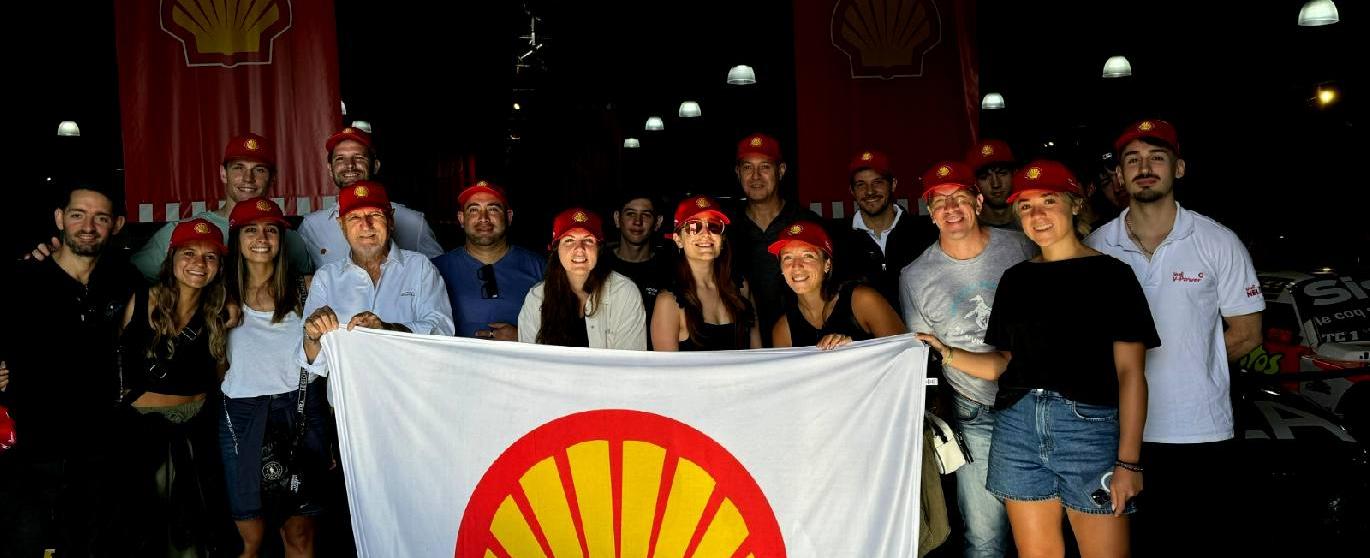 Con el programa Jóvenes Profesionales, Shell visitó el autódromo Roberto Mouras